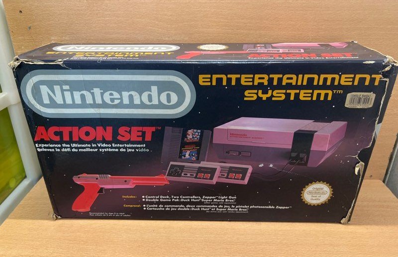 Nintendo NES Action Set avec boîte, Zapper et manette